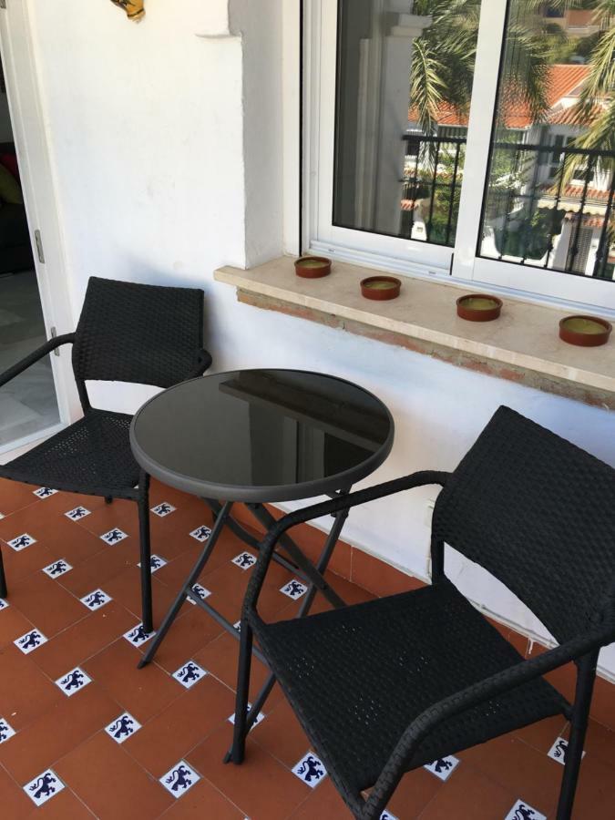 Avda De Palmeras Appartement *